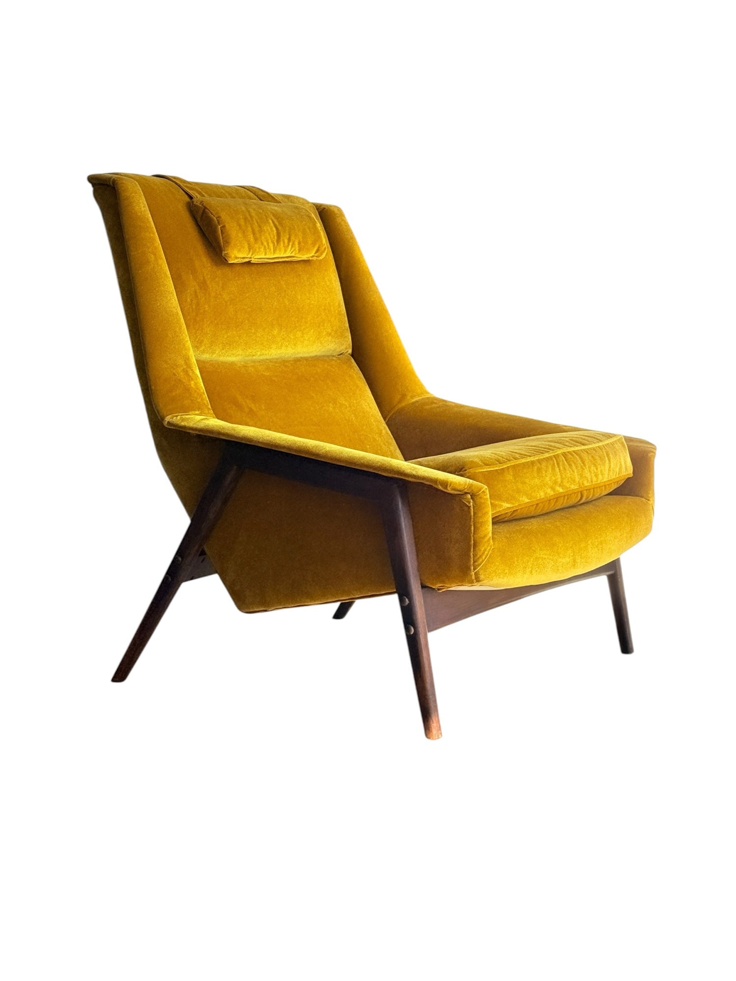 Why Authentic Mid-Century Furniture Can Be a Smart Long-Term Investment