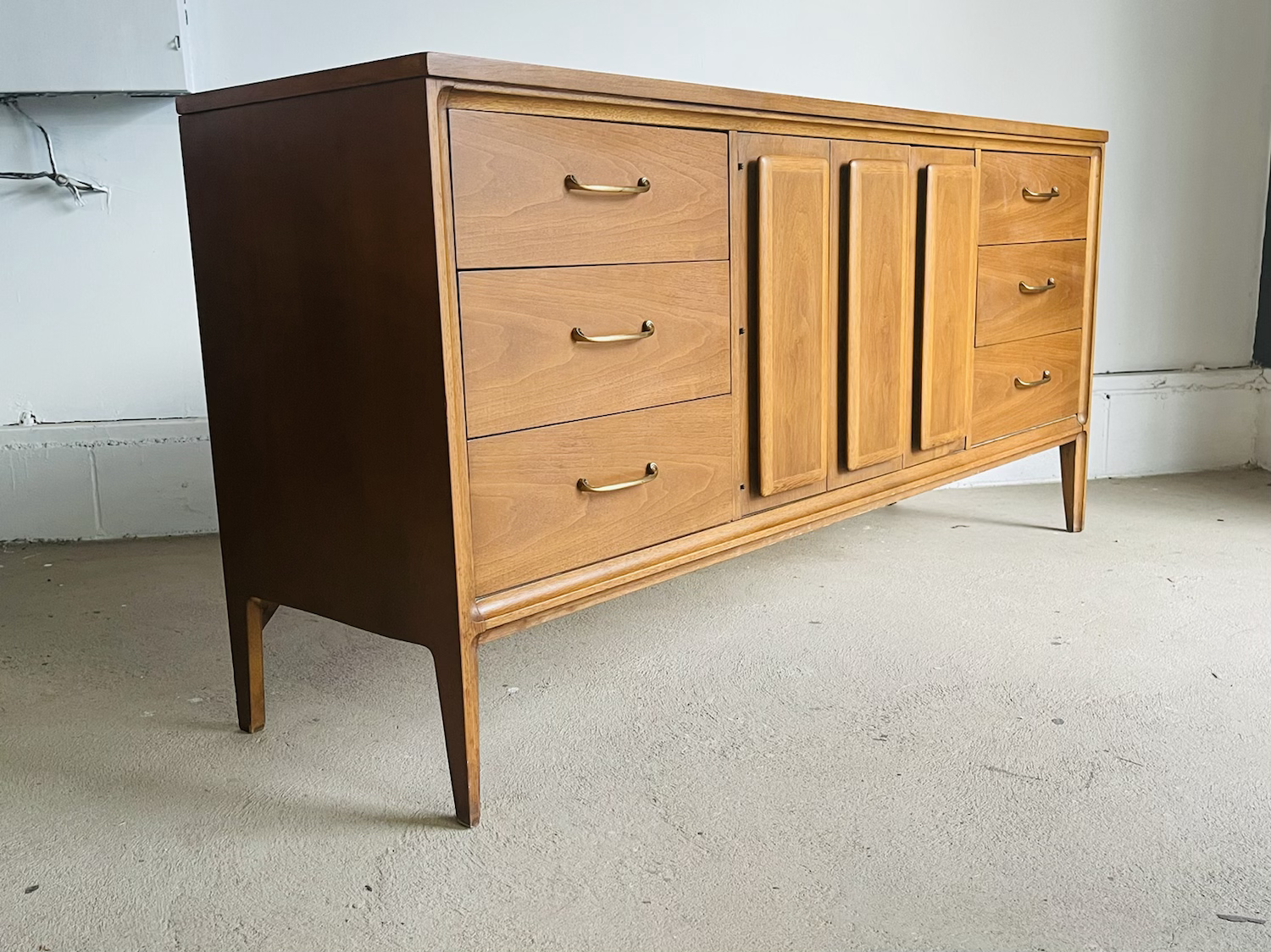 Mid-Century Modern Broyhill Premier 70s Line Dresser / Credenza  image 2