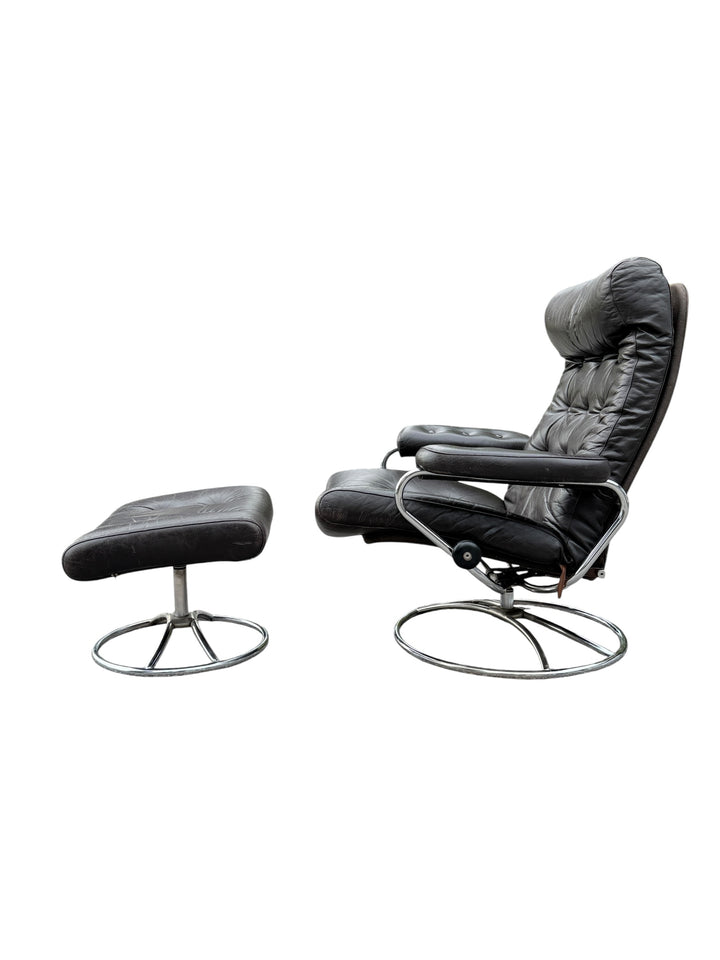 Vintage Ekornes Stressless Recliner & Ottoman – Mid Century Modern Chrome Base image 1