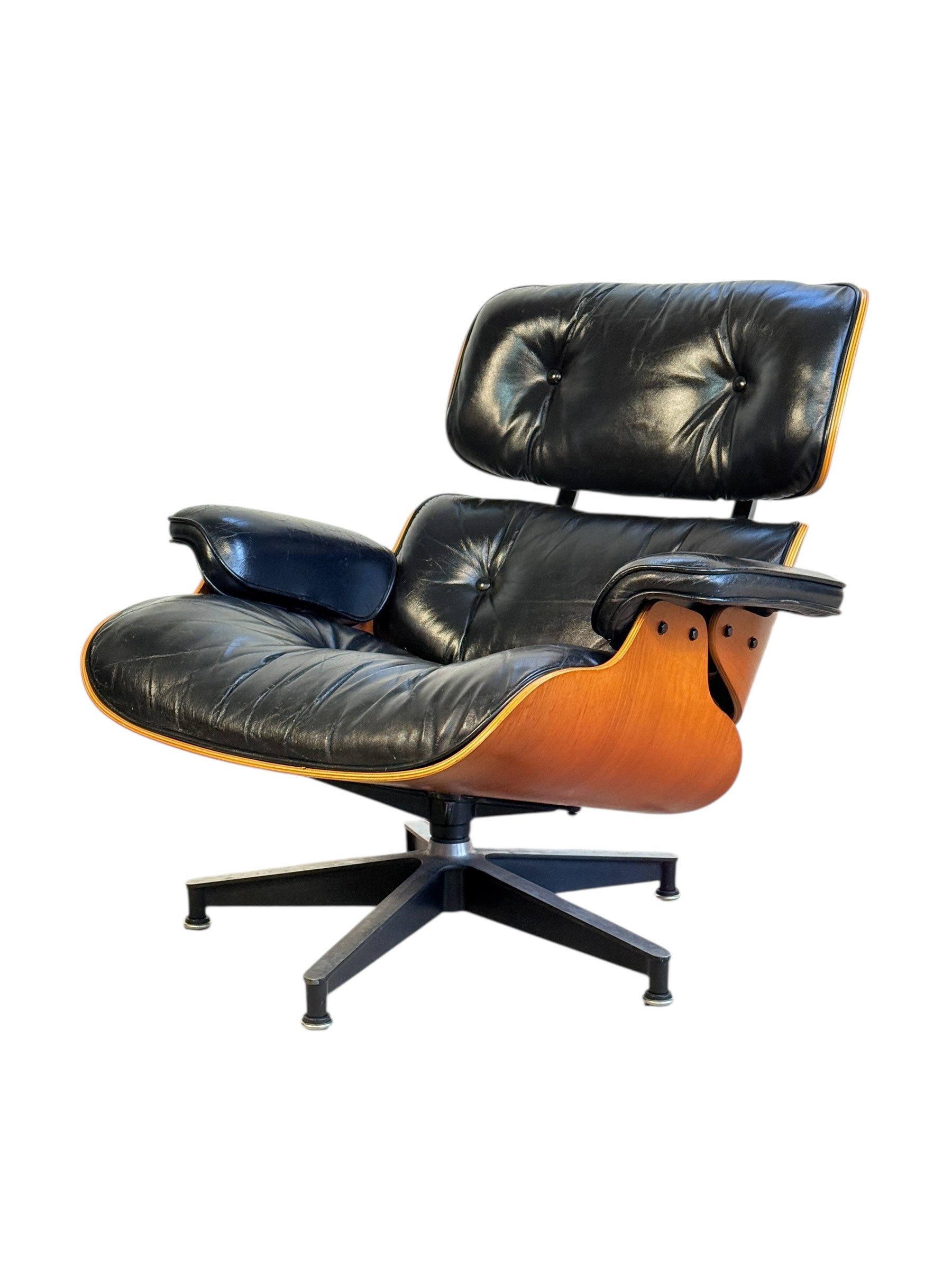 Authentic Herman Miller Eames Lounge Chair in Black Leather image 1