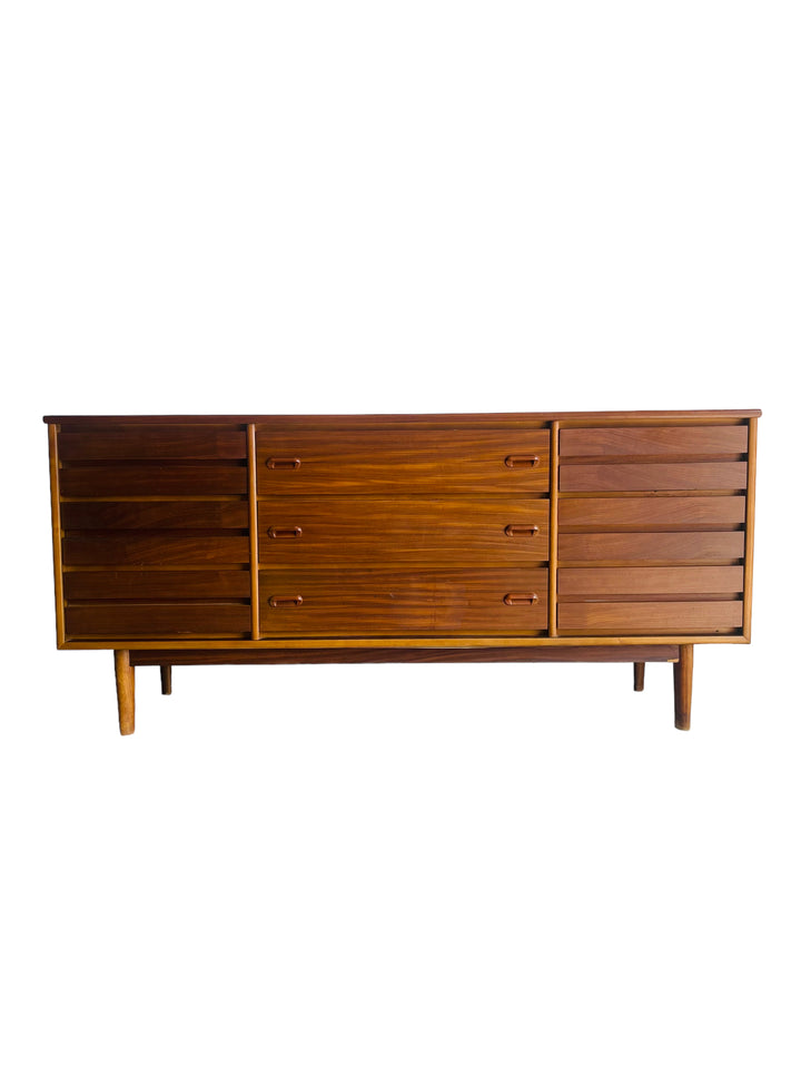 Mid Century Modern Walnut Dresser/Credenza by Stanley Furniture  image 11