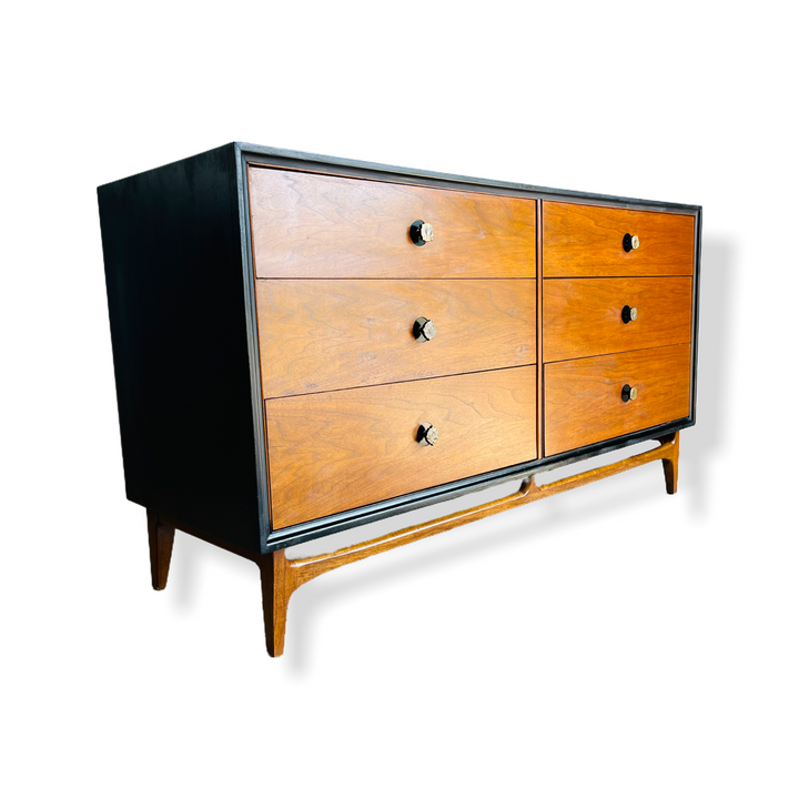 Mid-Century Modern Walnut Dresser by Thomasville Furniture  image 0
