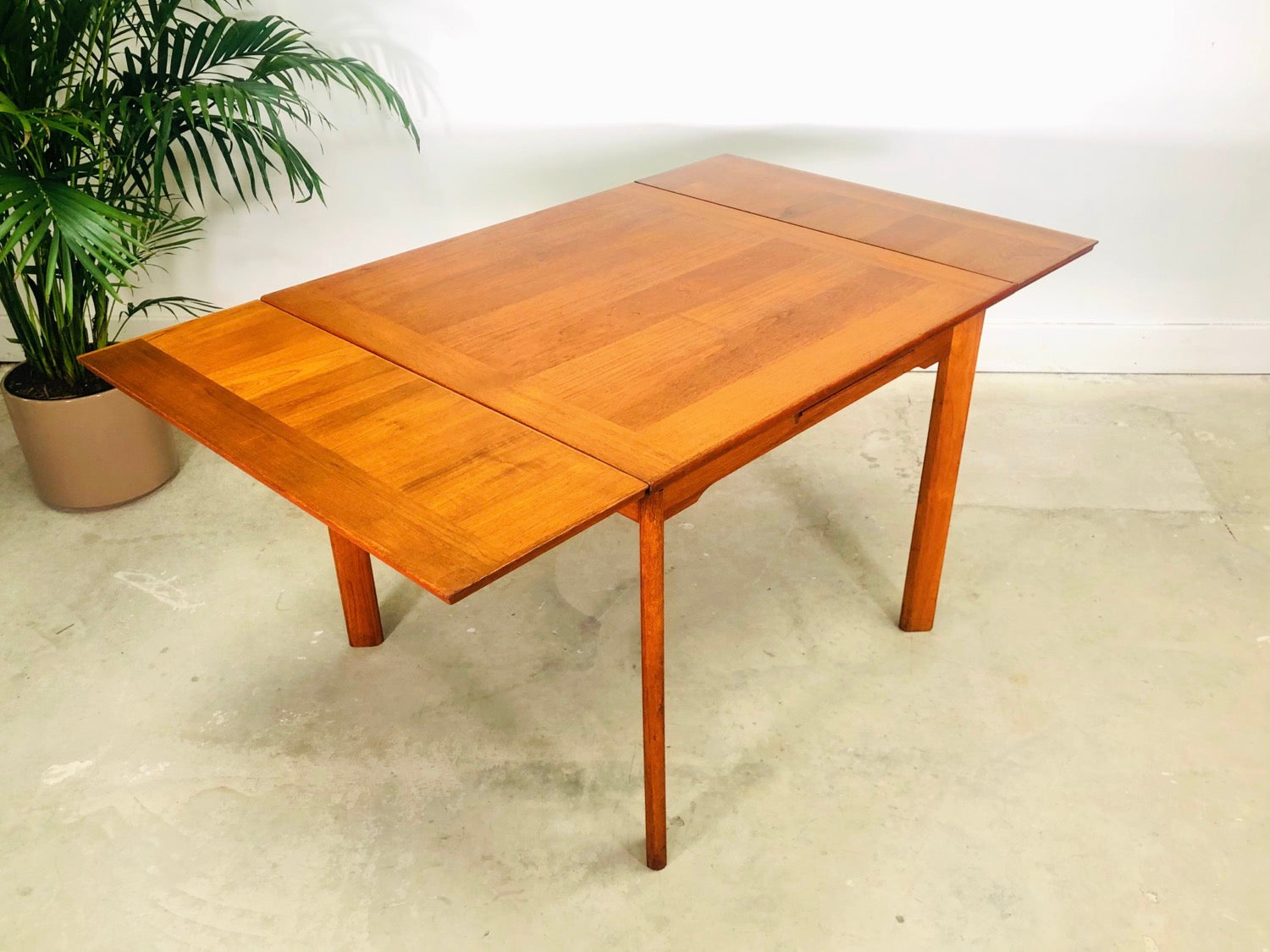 20th Century Danish Modern Ansager Mobler Teak Extending Draw Leaf Dining Table image 5