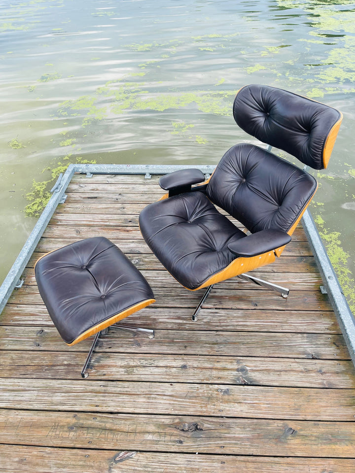 Mid Century Modern Selig Lounge Chair & Ottoman  image 3