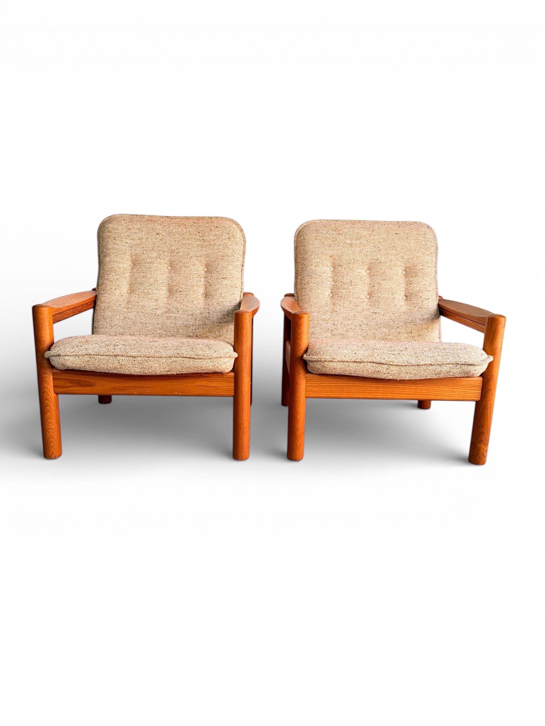 Pair of Danish Modern Teak Lounge Chairs by Dominio Møbler, Original Tweed Upholstery