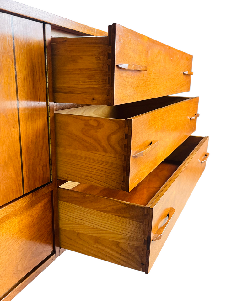 Mid Century Modern Walnut Credenza / Dresser image 2