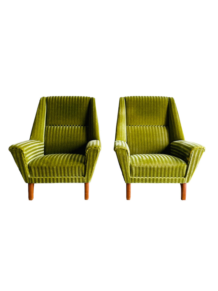 Pair Danish Modern Lounge Chairs  image 0