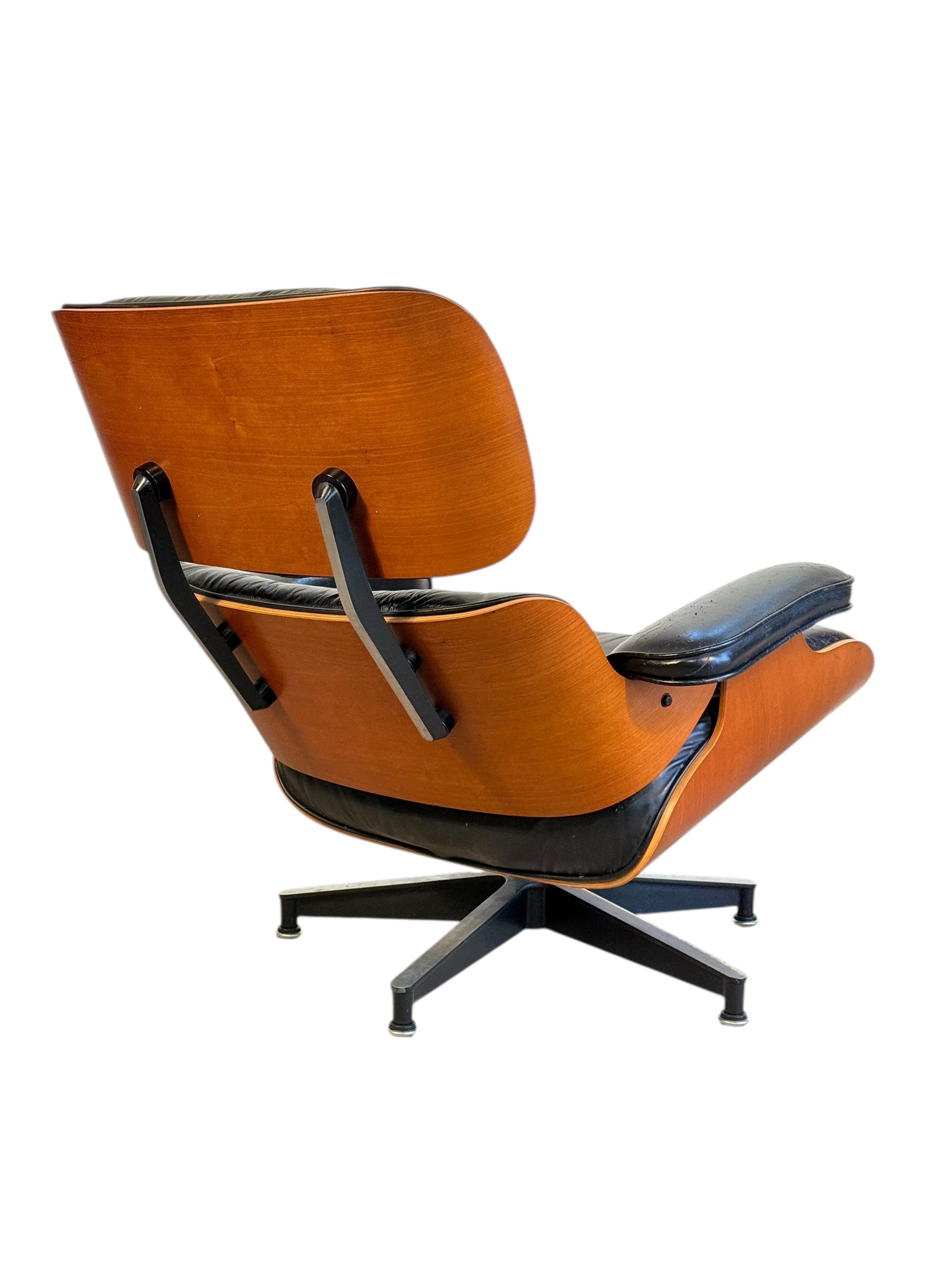 Authentic Herman Miller Eames Lounge Chair in Black Leather image 2