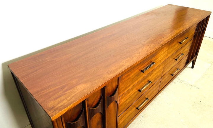 Mid-Century Modern Walnut  Credenza / Dresser By Kent Coffey image 7