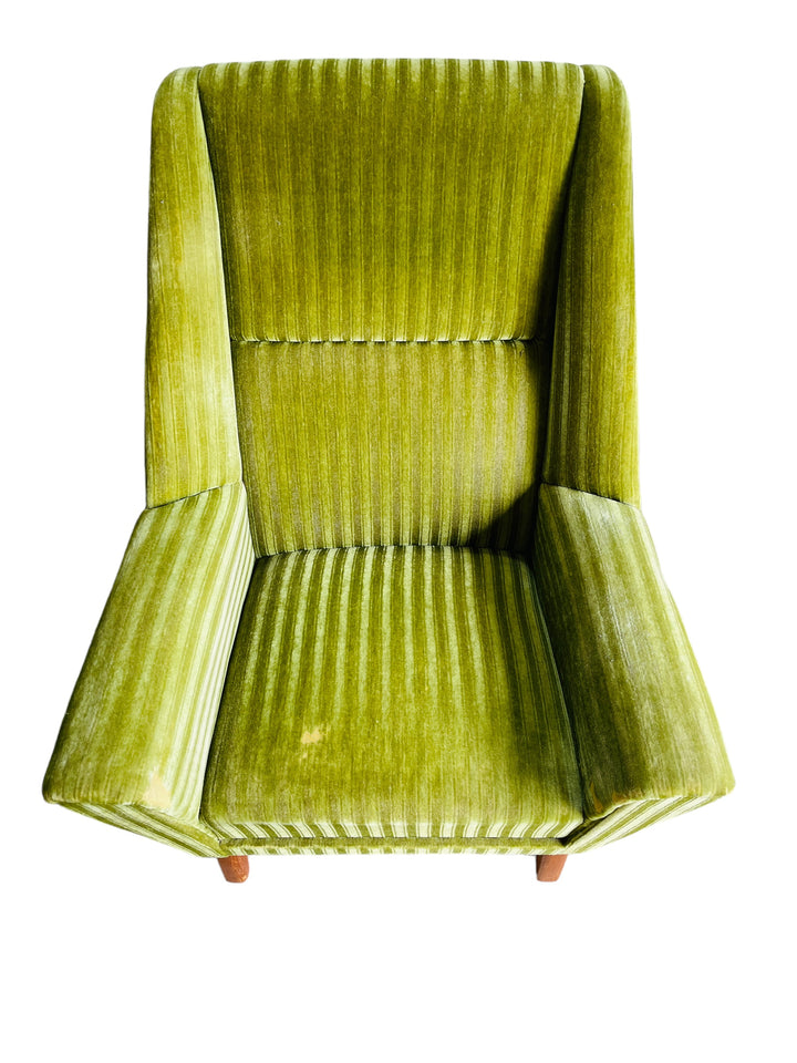 Pair Danish Modern Lounge Chairs  image 3