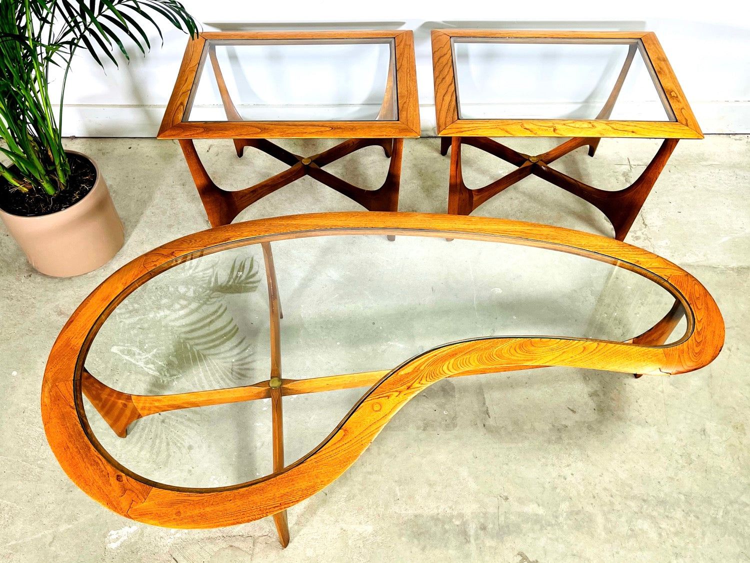 Mid-Century Modern Kidney Shape Coffee Table by Lane Furniture image 2