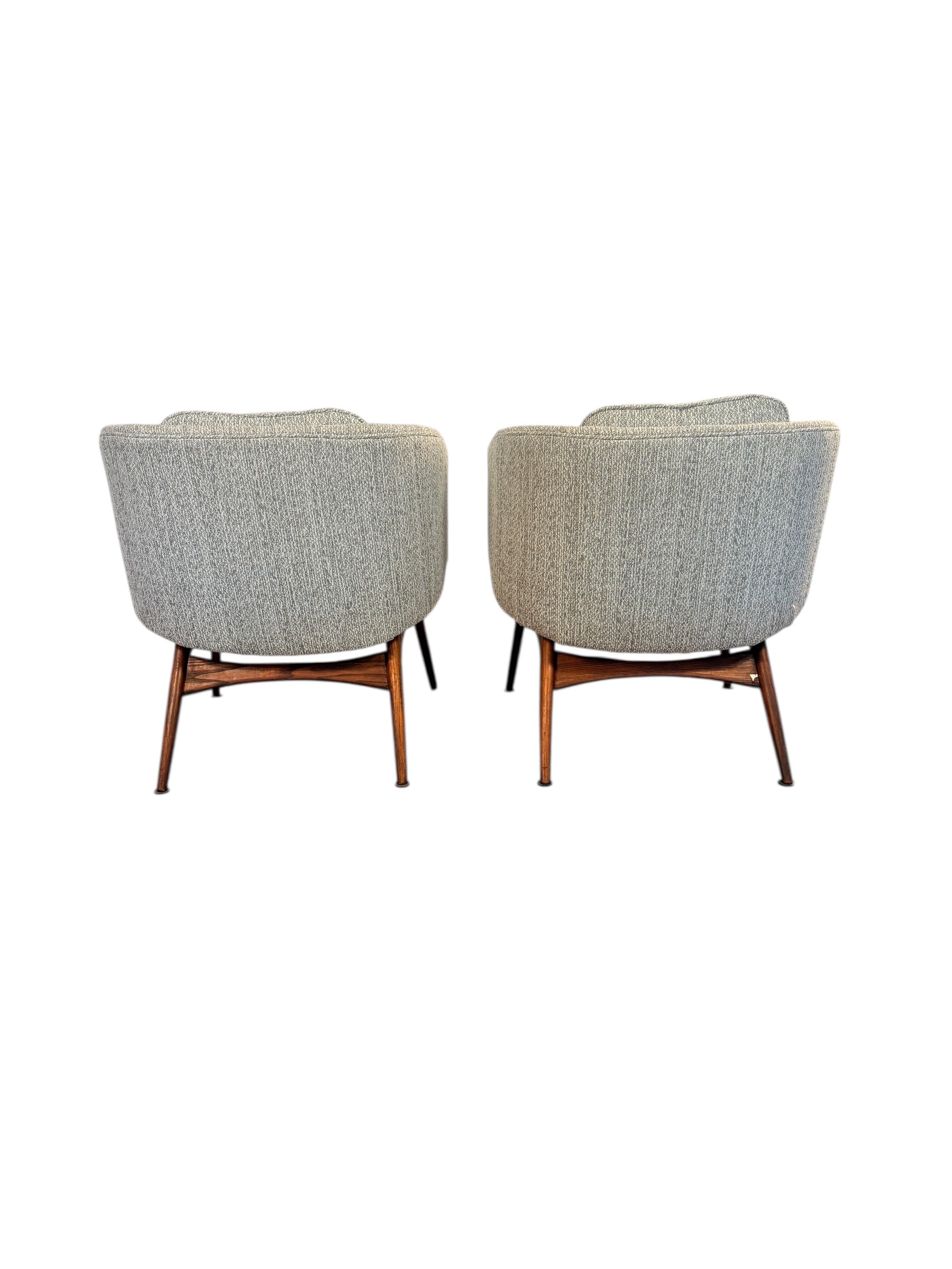 Rare Pair of Mid-Century Walnut Bucket Lounge Chairs by Wieland image 4