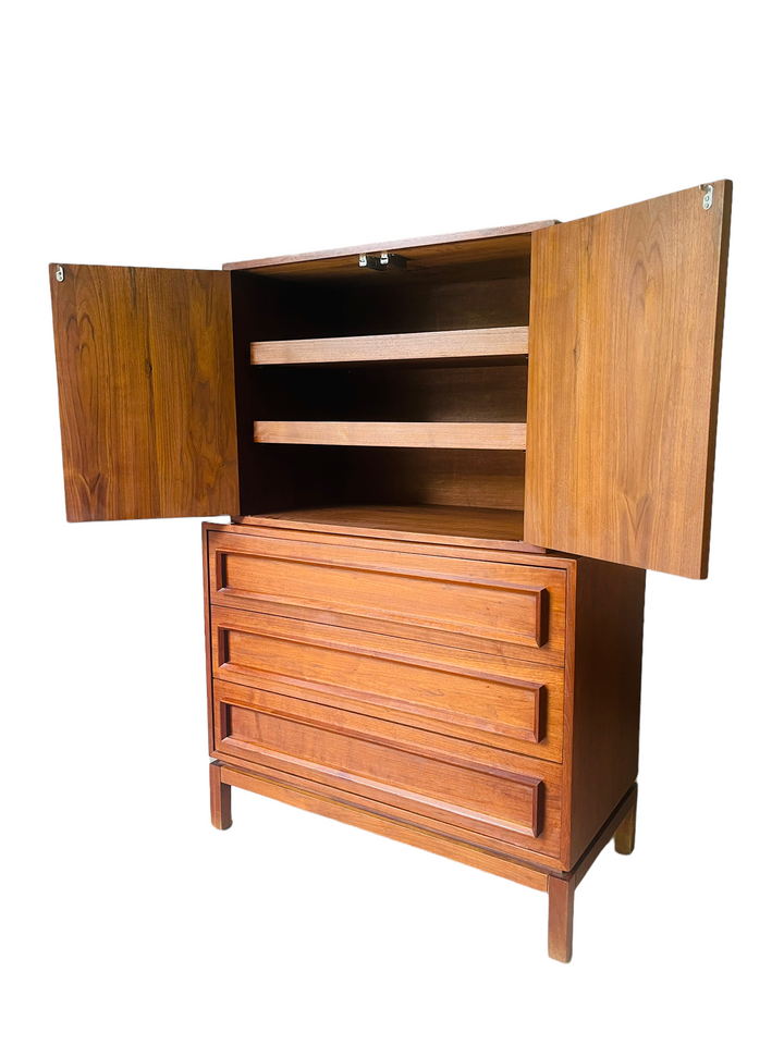 Mid-Century Modern Sculptrued Walnut Gentleman’s Chest image 1