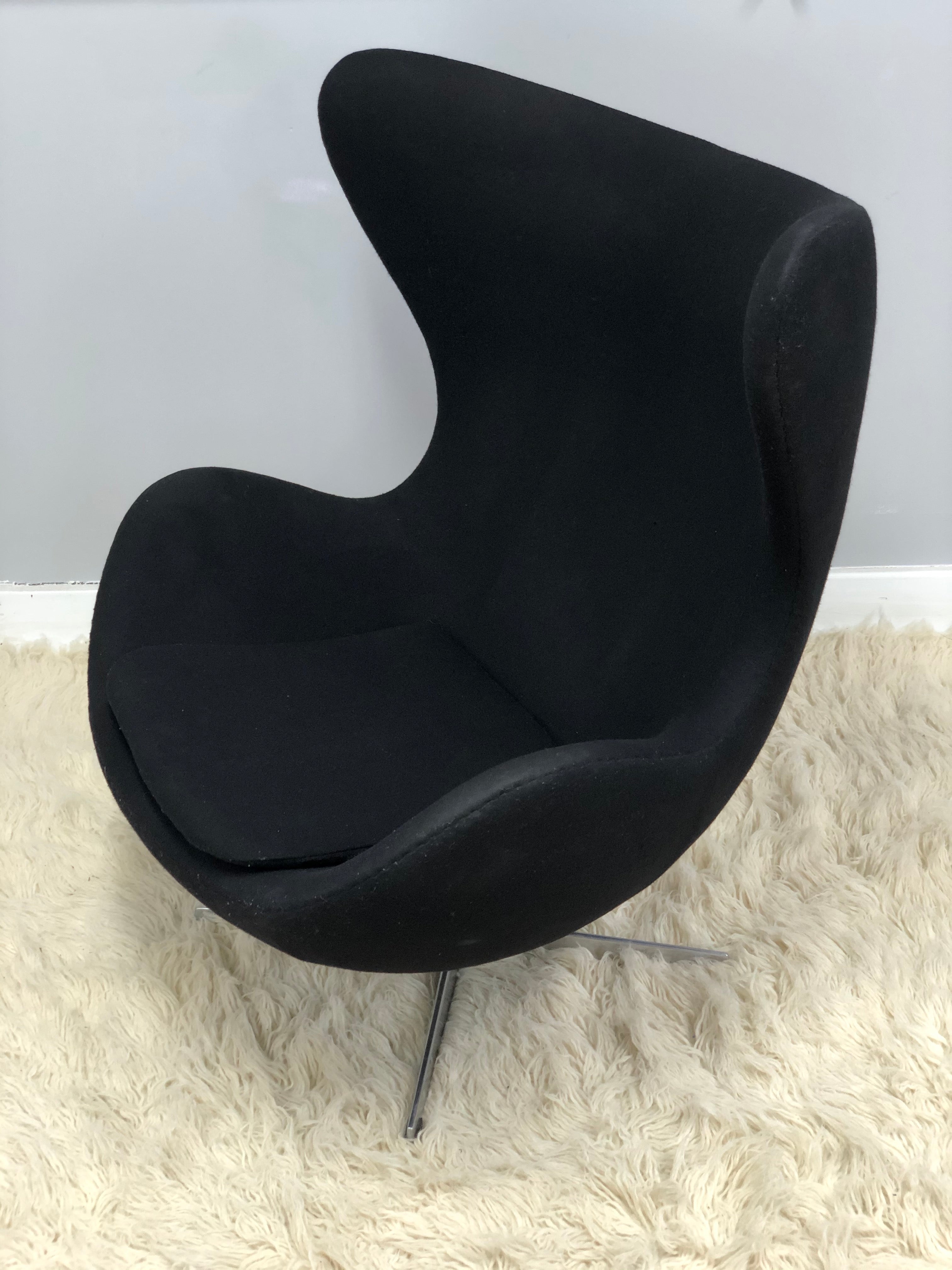 Arne Jacobsen Style Mid Century Modern Egg Chair image 6