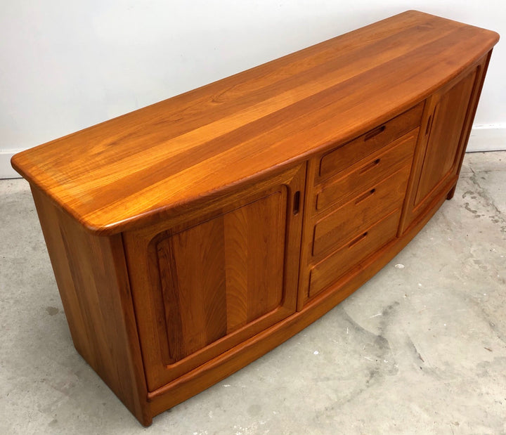 Mid-Century Modern Solid Teak Credenza Style of J.L. Moller image 4