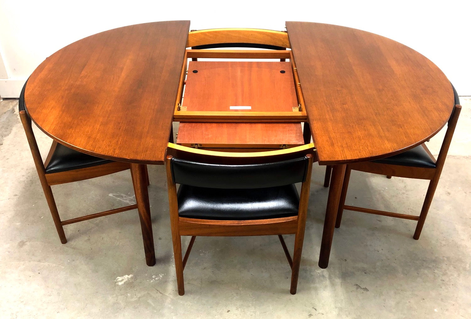 Mid-Century Modern Round Walnut Table W/ Set 4 Chairs image 7