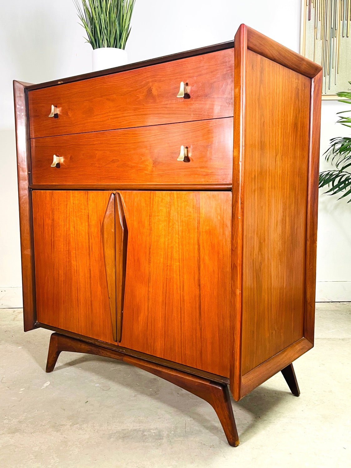 Mid-Century Modern Walnut Tall Highboy Dresser by Genova Furniture Co.  image 11