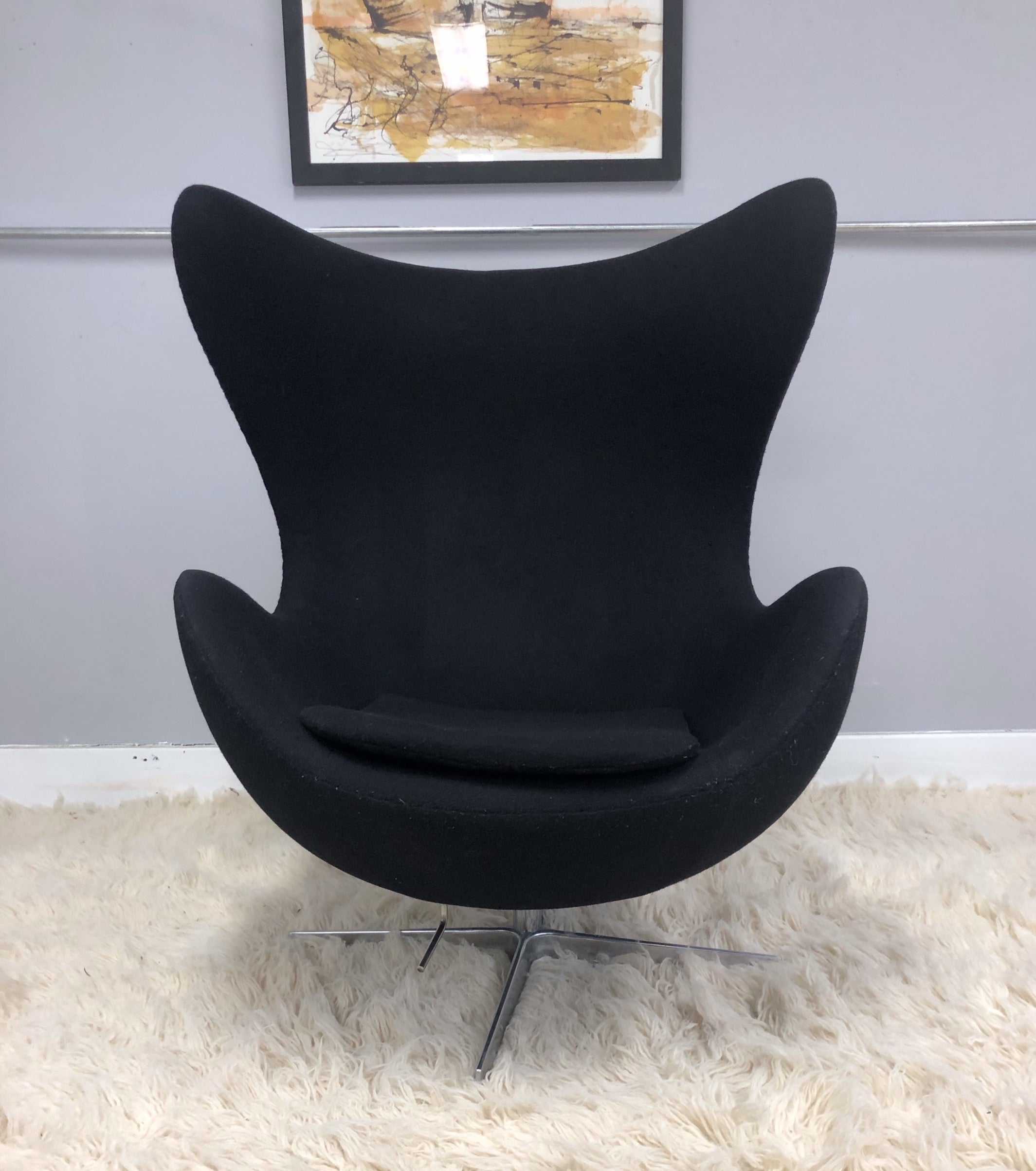 Arne Jacobsen Style Mid Century Modern Egg Chair image 0