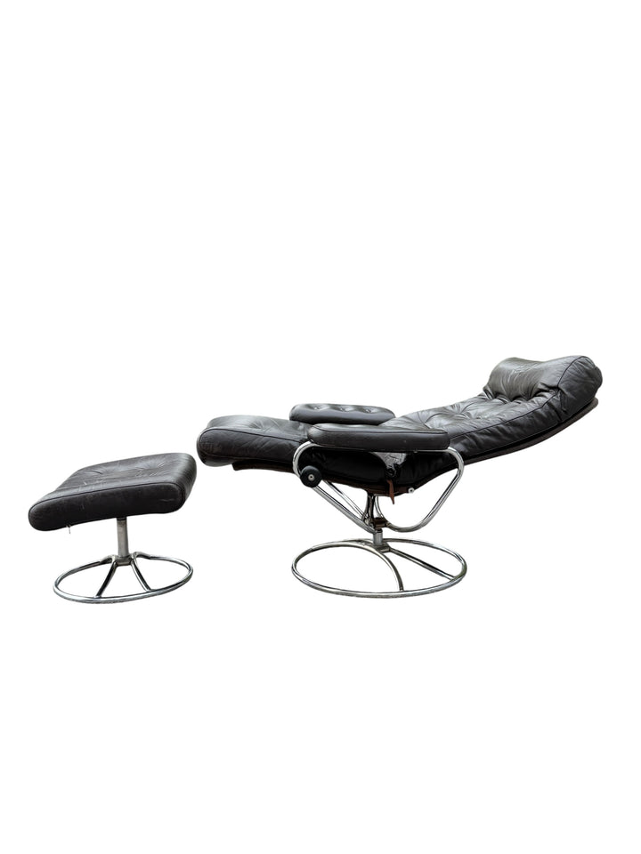 Vintage Ekornes Stressless Recliner & Ottoman – Mid Century Modern Chrome Base image 2
