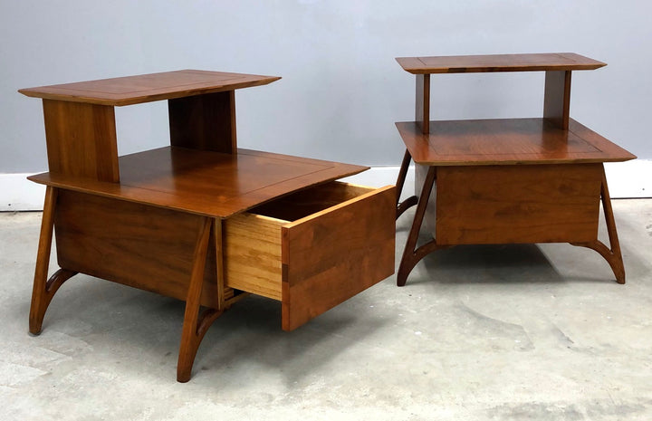 MCM Pair Of Walnut Two Tier Nightstands On Sculpted Legs image 7