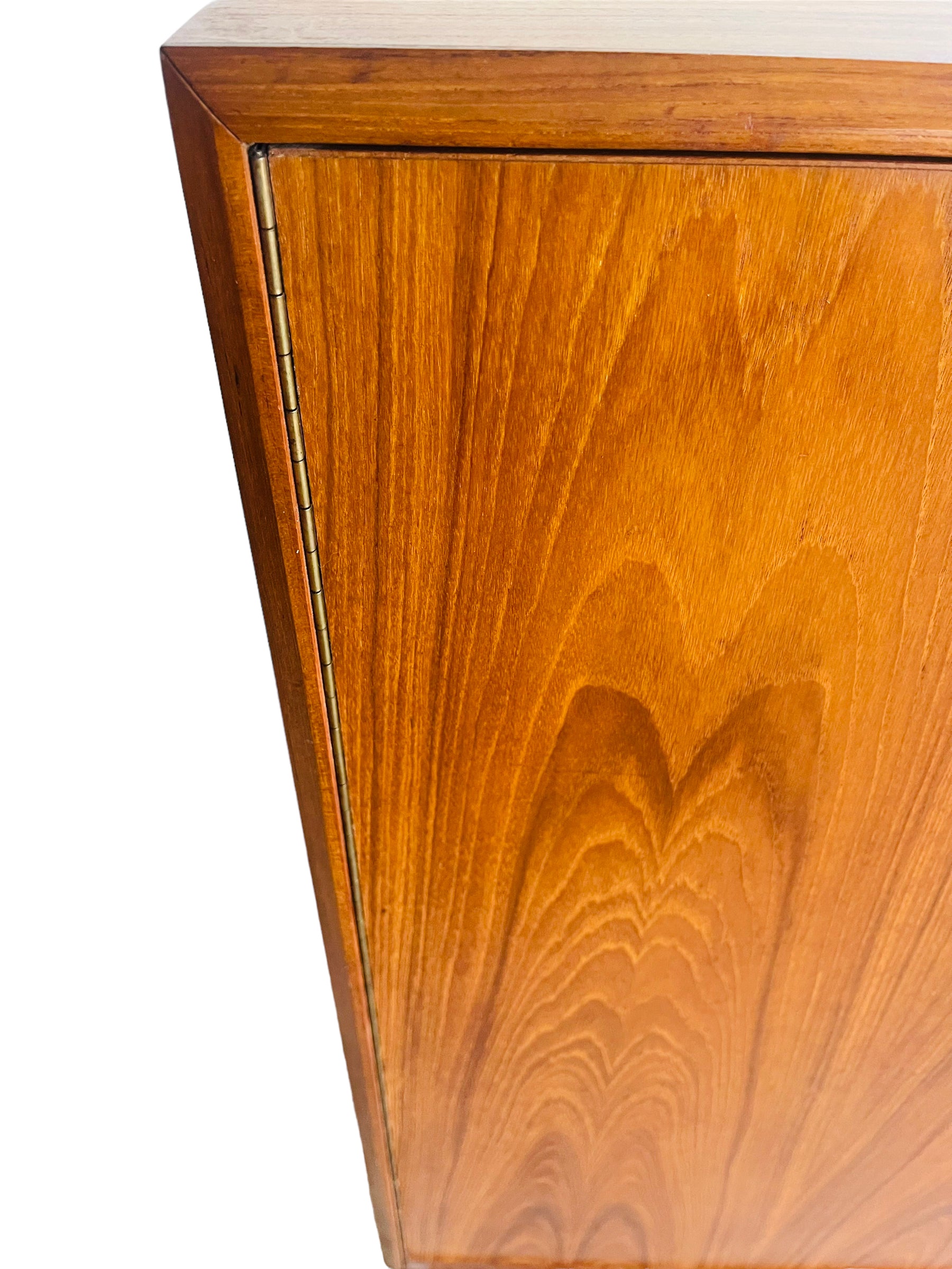 Mid-Century Modern Teak Gentelmans Chest image 6