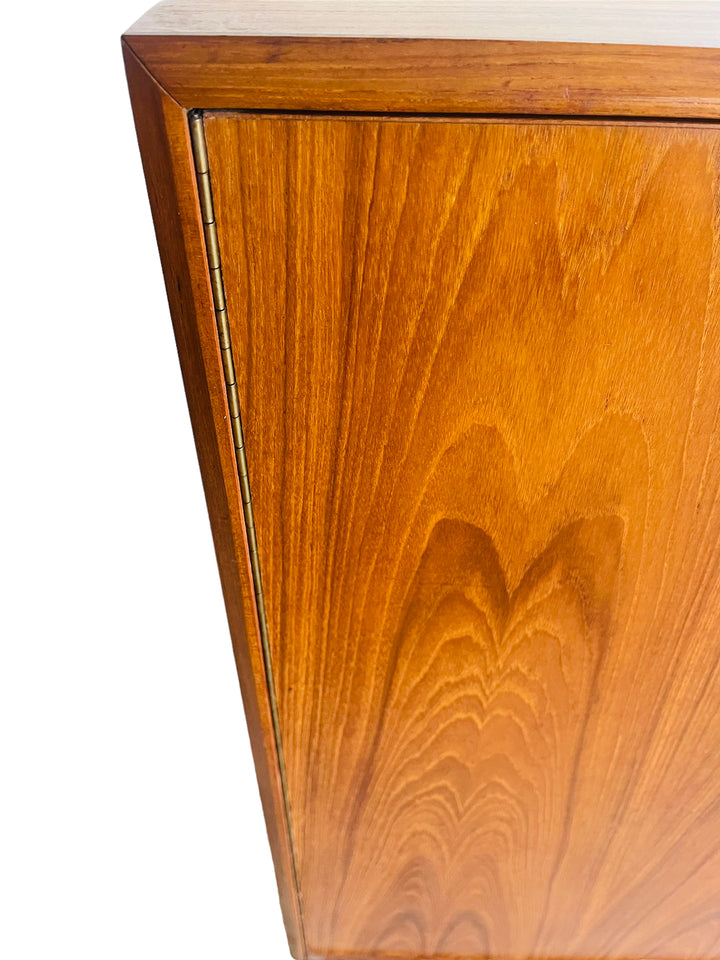 Mid-Century Modern Teak Gentelmans Chest image 6