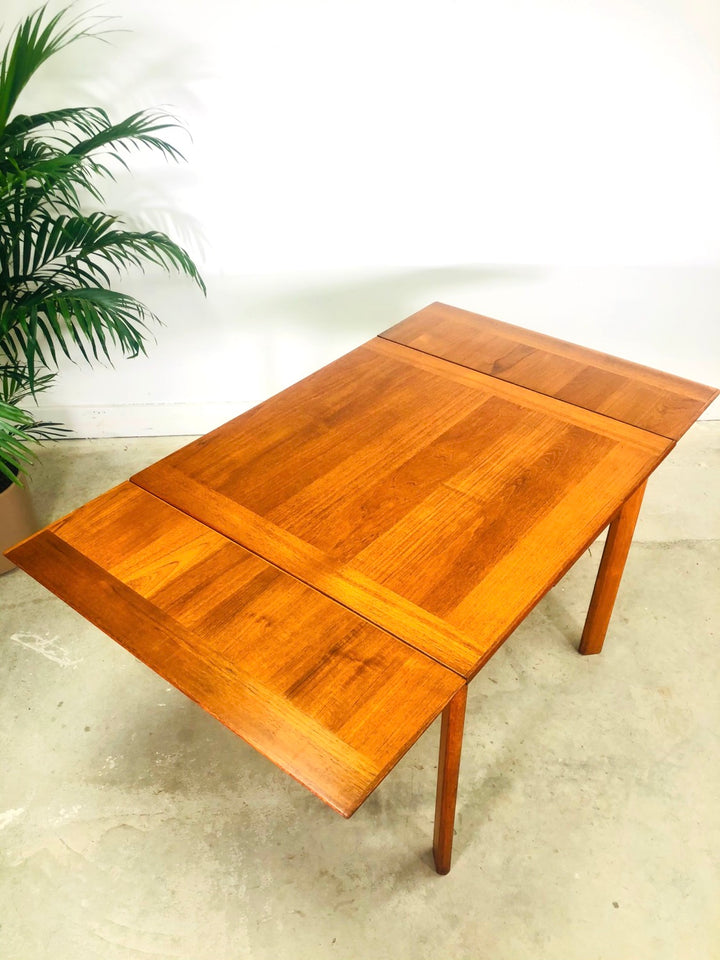 20th Century Danish Modern Ansager Mobler Teak Extending Draw Leaf Dining Table image 2