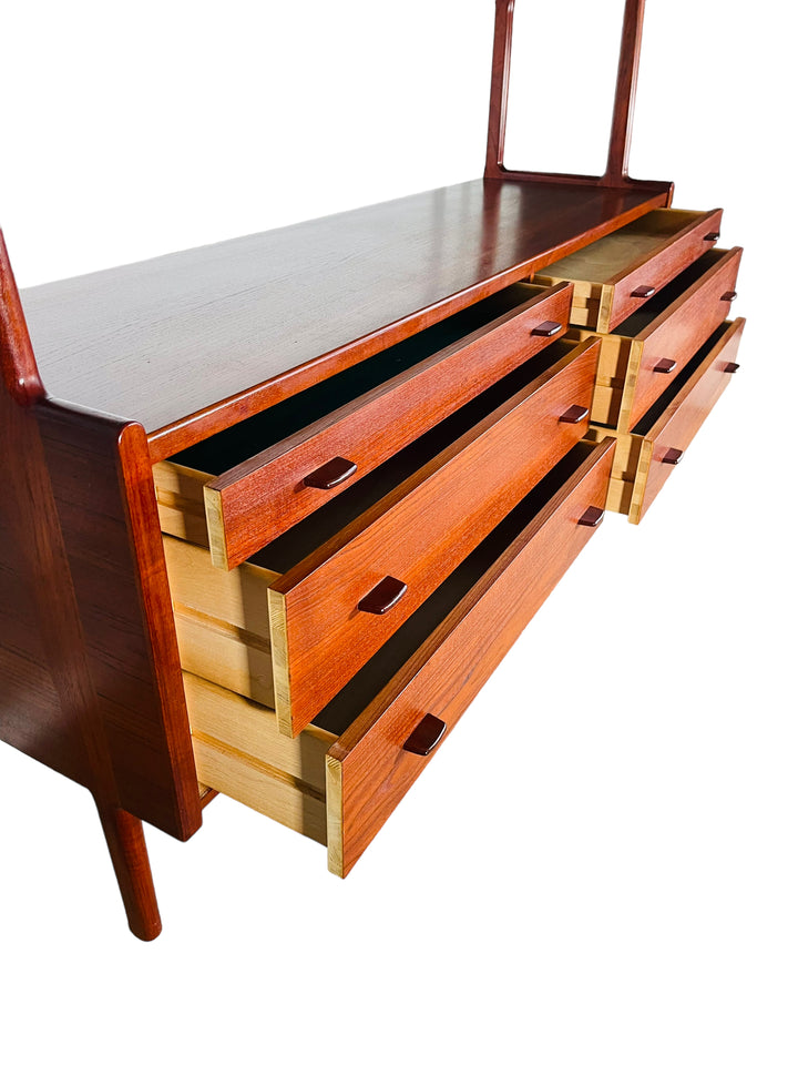 1950s Hans J. Wegner for RY Mobler Teak Credenza / Hutch image 3