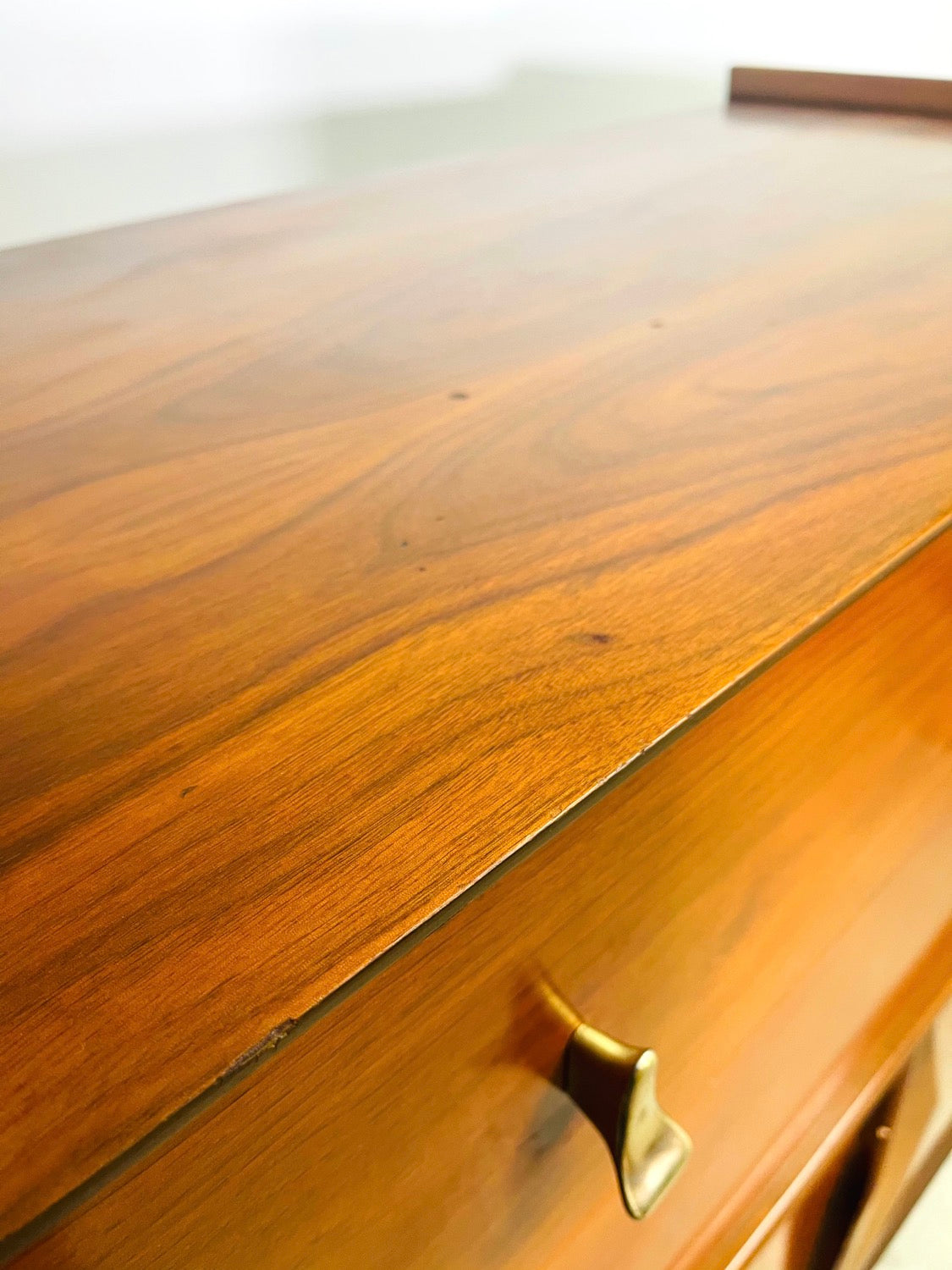 Mid-Century Modern Walnut Tall Highboy Dresser by Genova Furniture Co.  image 7