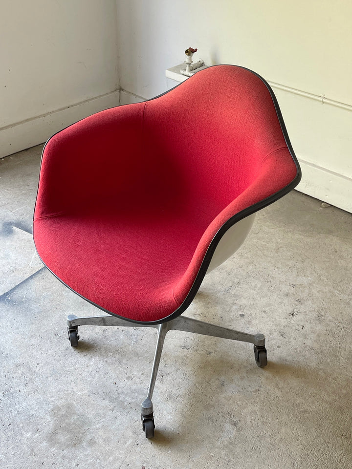 Herman Miller Shell Chair on Wheels  image 1