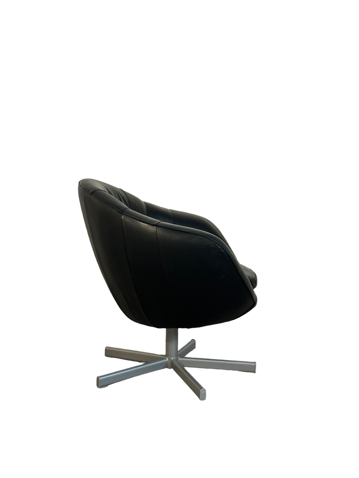 Pair Mid Century Modern Swiveling Leather Pod Chairs image 4