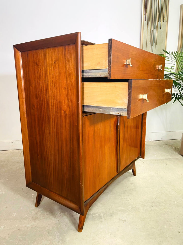 Mid-Century Modern Walnut Tall Highboy Dresser by Genova Furniture Co.  image 5