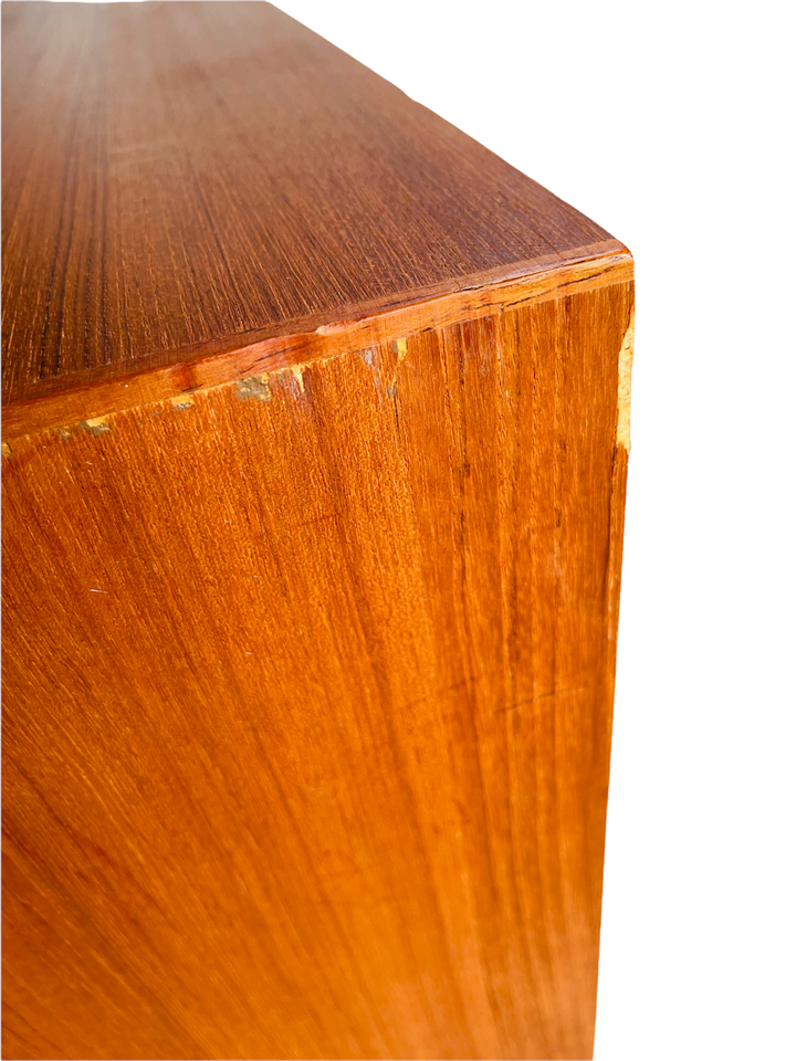 Mid-Century Modern Teak Credenza  image 10