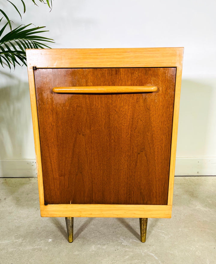Pair of Mid-Century Modern Maple / Walnut Nightstands image 4