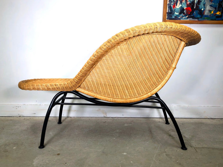 Sculptural Mid-Century Modern Wicker Chaise Lounge After Eames La Chaise image 5