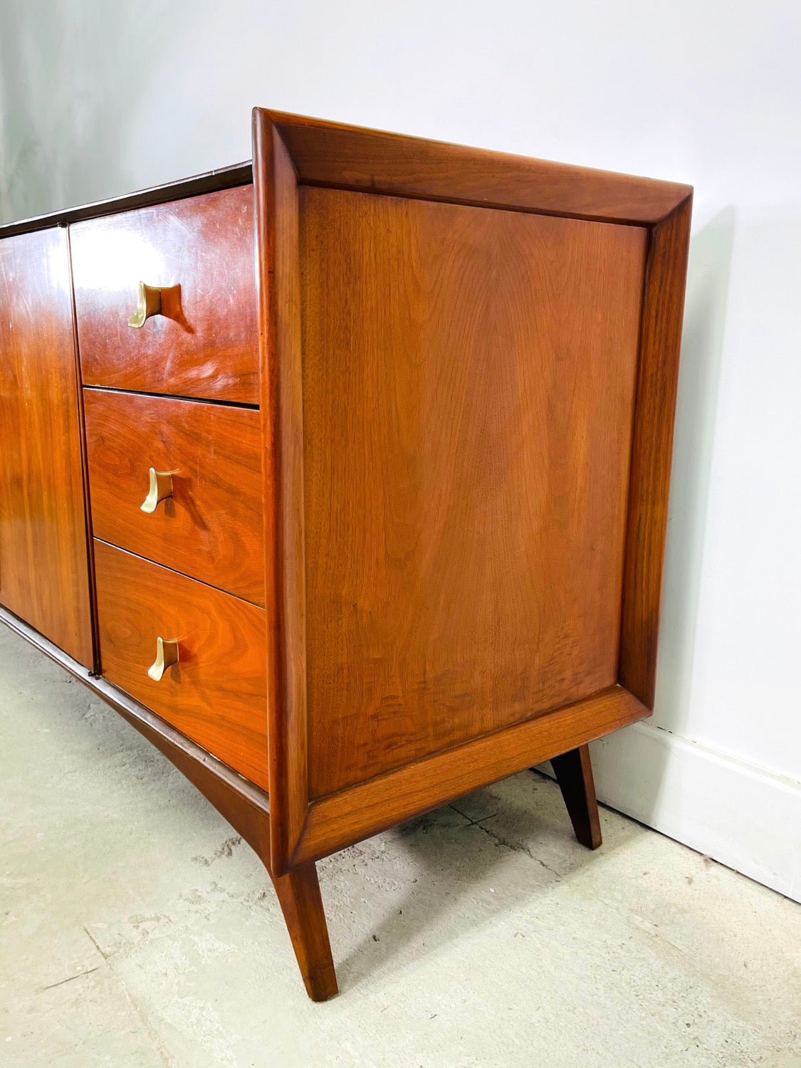 Mid-Century Modern Walnut Dresser / Credenza by Genova Furniture Co. image 4