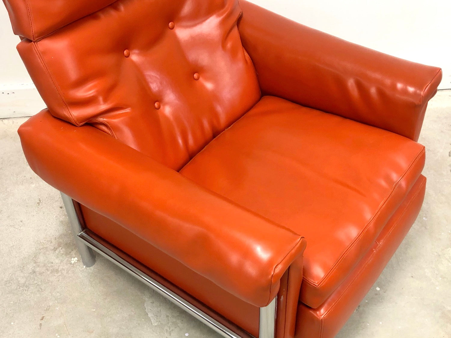 Mid-Century Modern Recliner Lounge Chair On Chrome Frame image 5