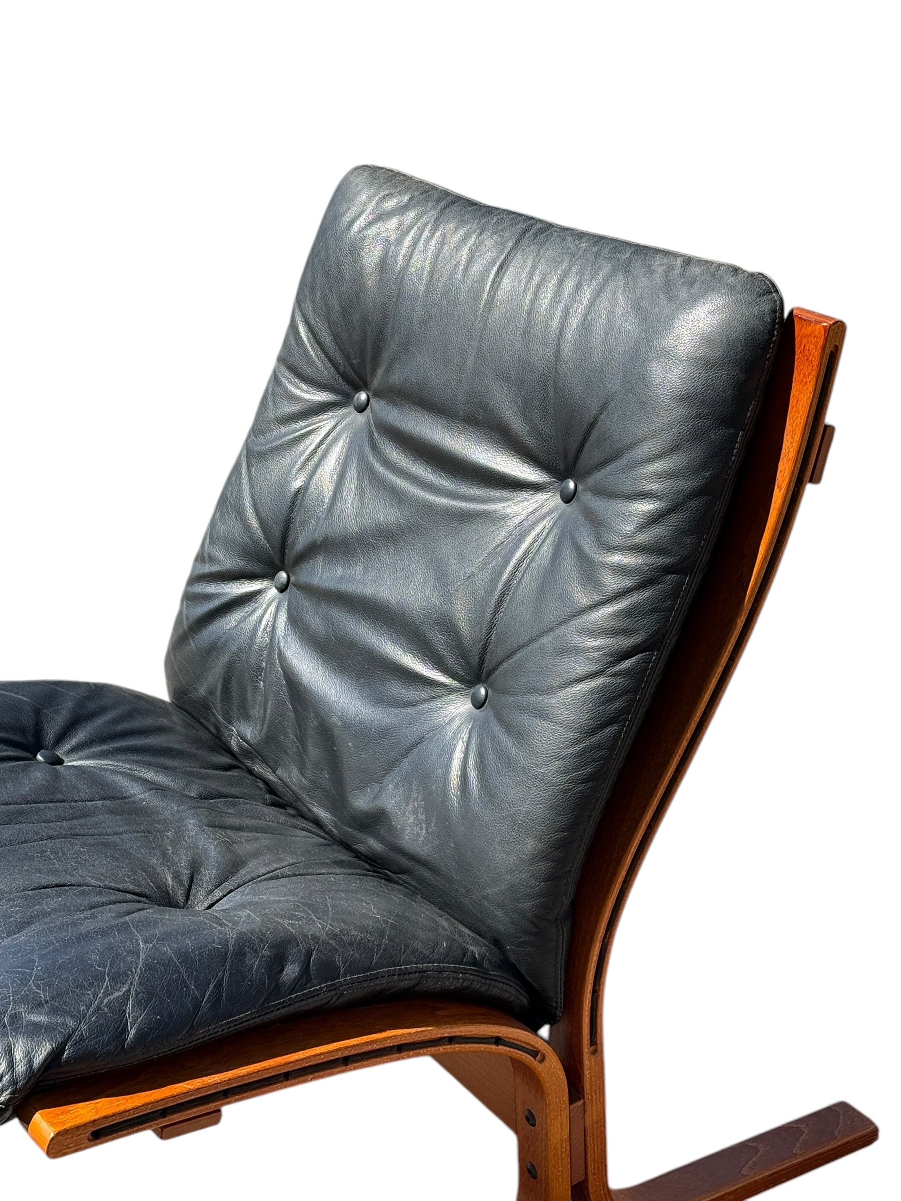 Mid-Century “Siesta” Lounge Chair and Ottoman by Ingmar Relling for Ekornes image 6