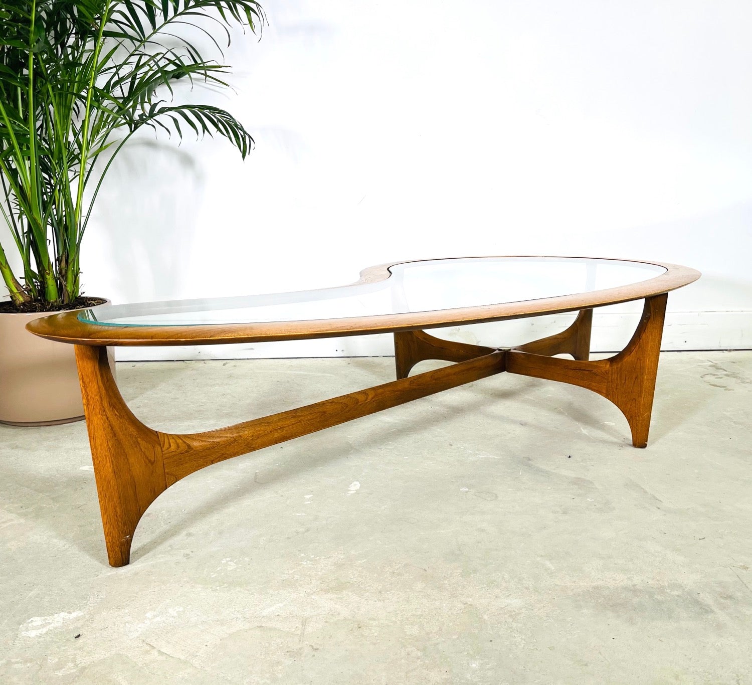 Mid-Century Modern Kidney Shape Coffee Table by Lane Furniture image 0
