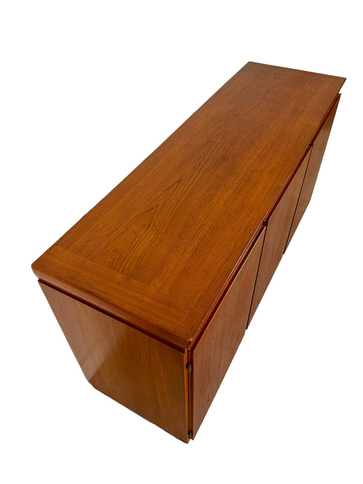 Mid Century Danish Modern Teak Credenza  image 4
