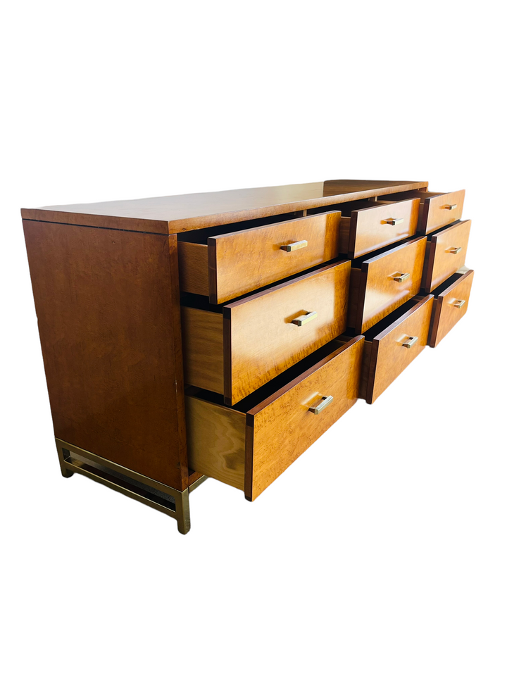 Mid-Century Modern Birdseye Maple Dresser by Milo Baughman for Lane Furniture  image 2
