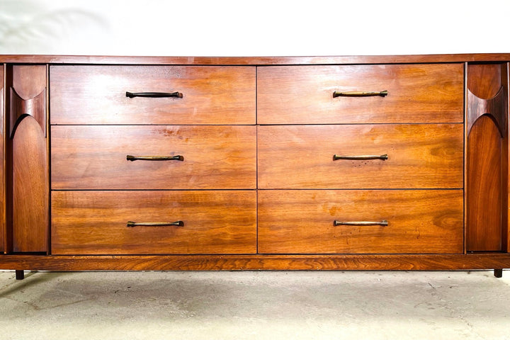 Mid-Century Modern Walnut  Credenza / Dresser By Kent Coffey image 2