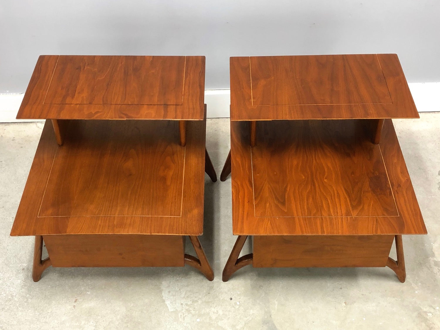 MCM Pair Of Walnut Two Tier Nightstands On Sculpted Legs image 6