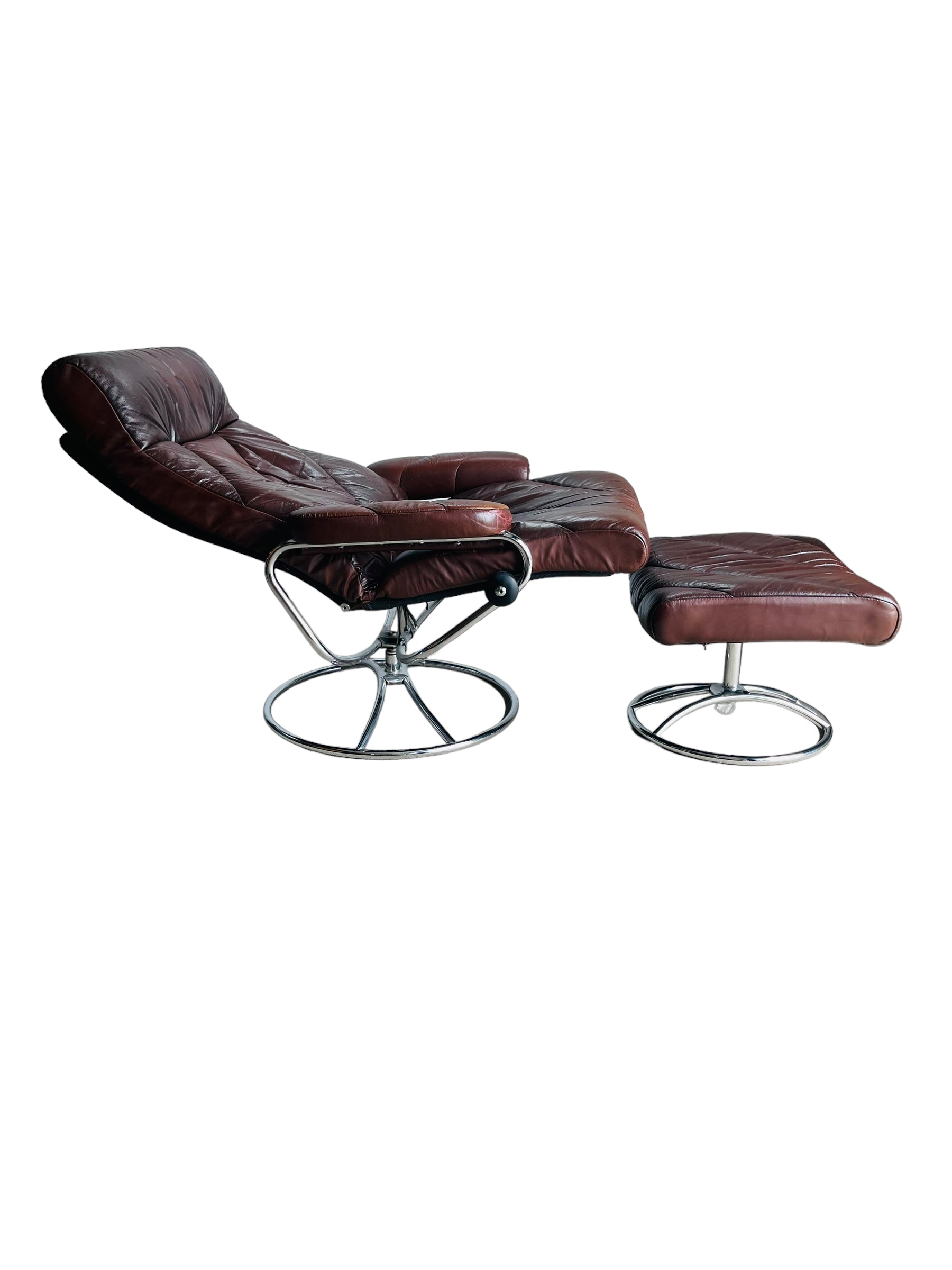 Mid Century Modern Ekornes Leather Lounge Chair & Ottoman  image 8
