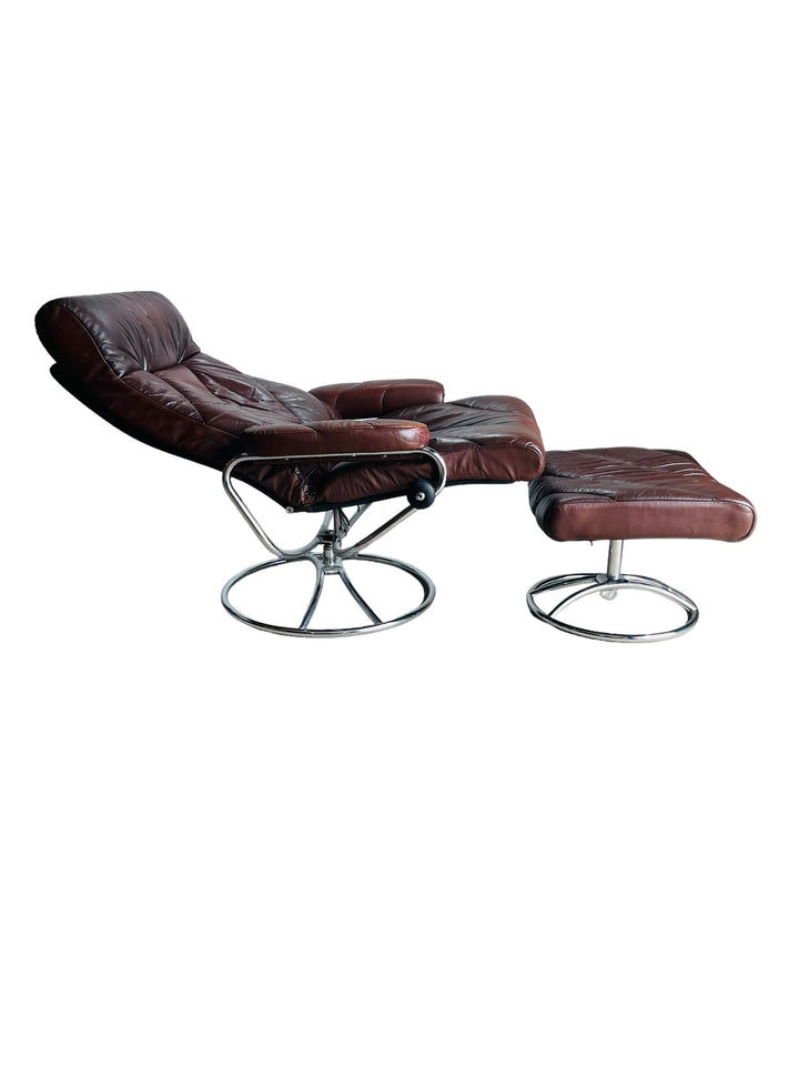 Mid Century Modern Ekornes Leather Lounge Chair & Ottoman  image 8