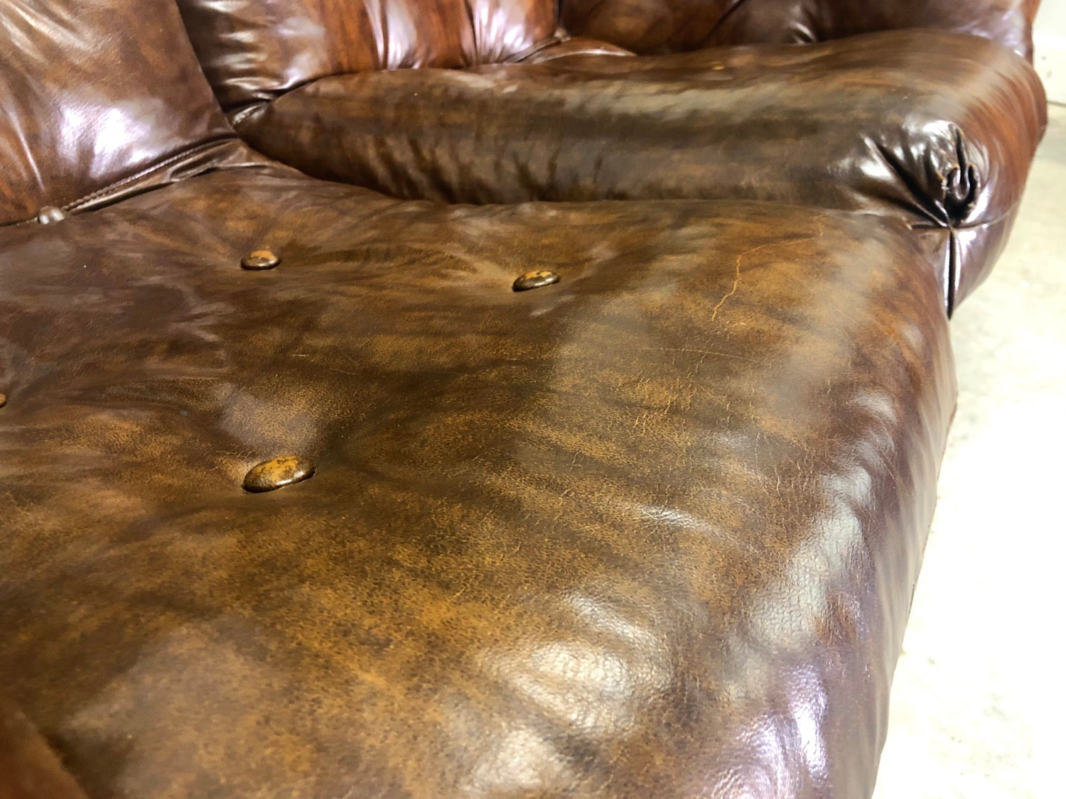 Mid-Century Modern Tufted Loveseat image 11