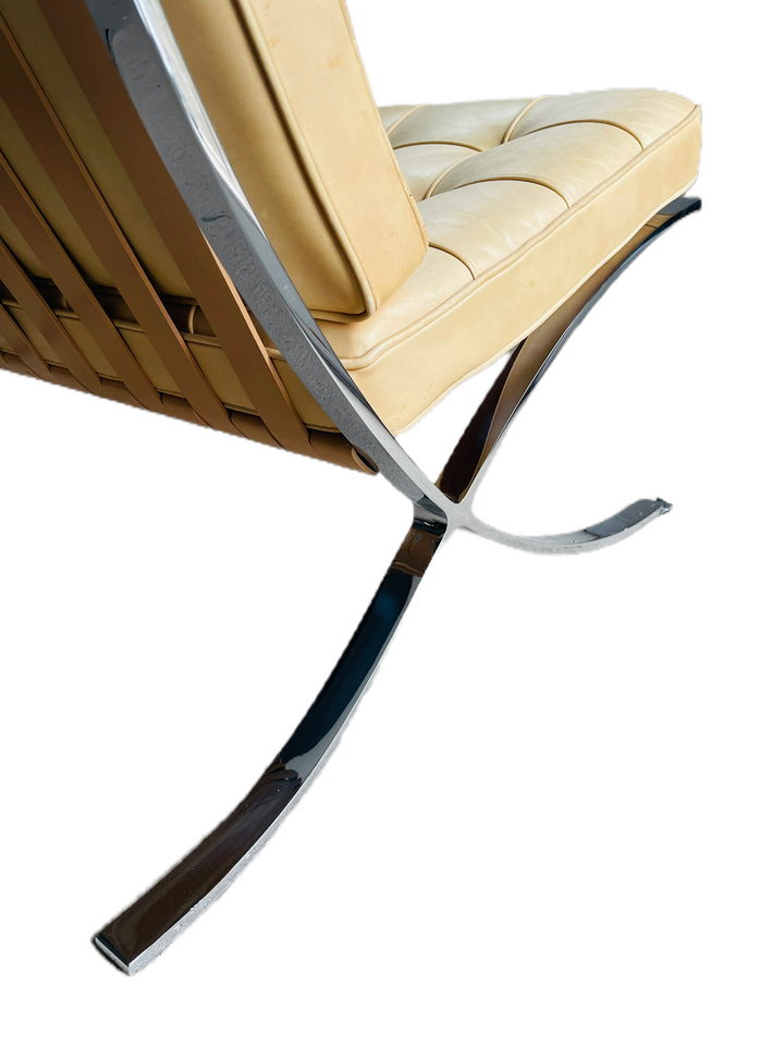 Pair of Knoll Leather Ludwig Mies Van Der Rohe Barcelona Chairs image 6