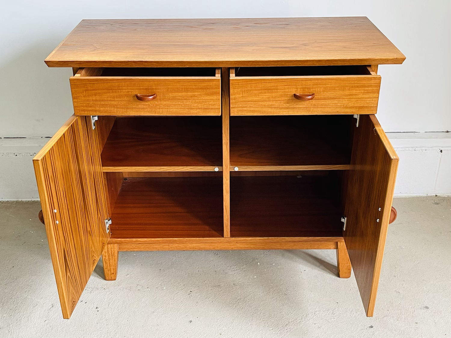 Mid Century Modern Teak Cabinet  image 6