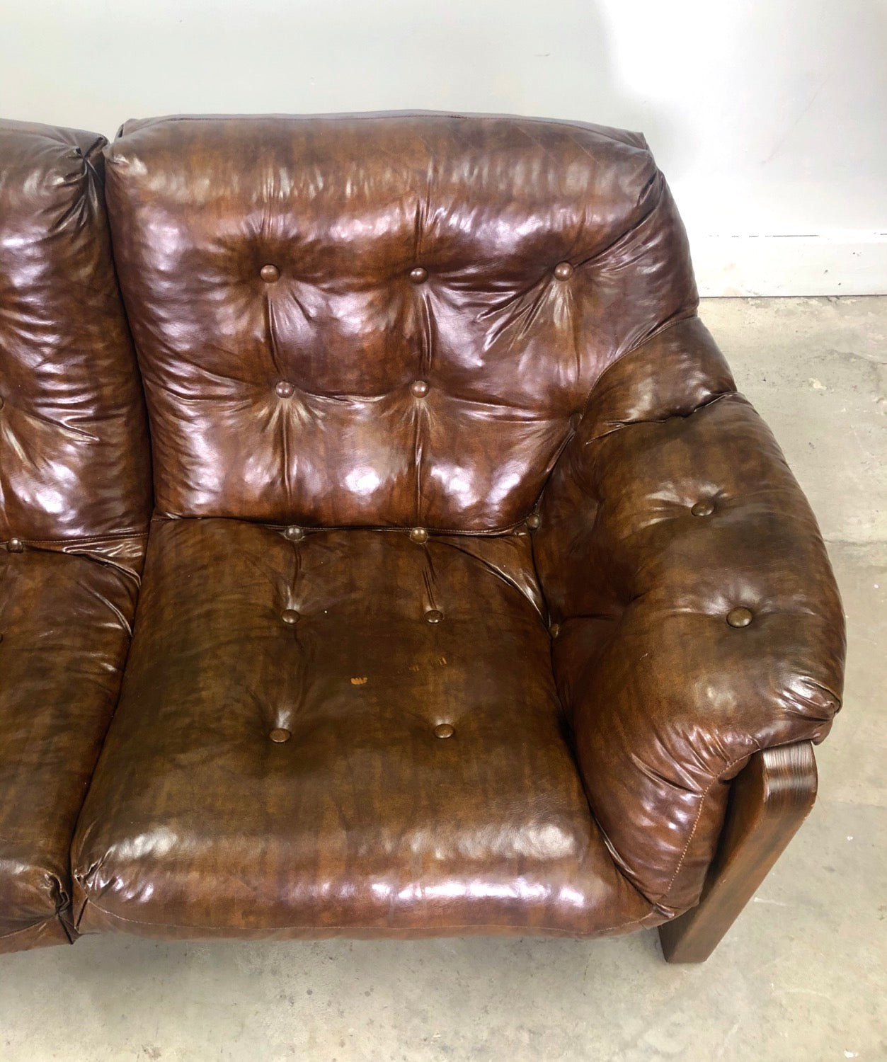 Mid-Century Modern Tufted Loveseat image 7