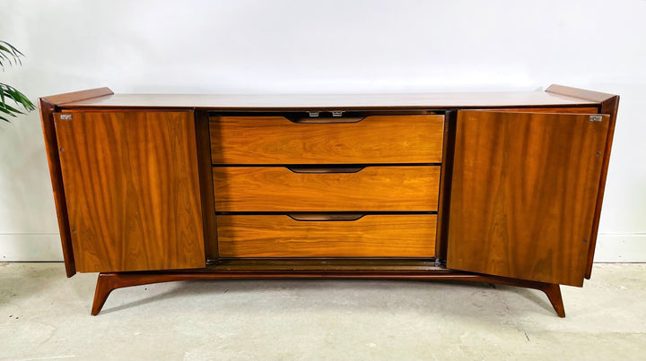 Mid-Century Modern Walnut Dresser / Credenza by Genova Furniture Co. image 5